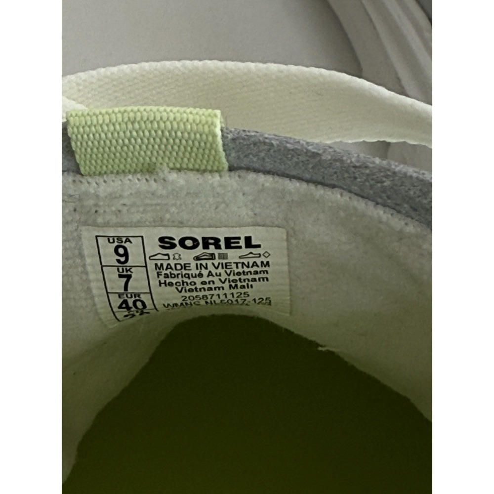 Sorel Caribou X Waterproof Sneakers Women's Platform Metallic Silver Chunky Sz 9 - Picture 7 of 9